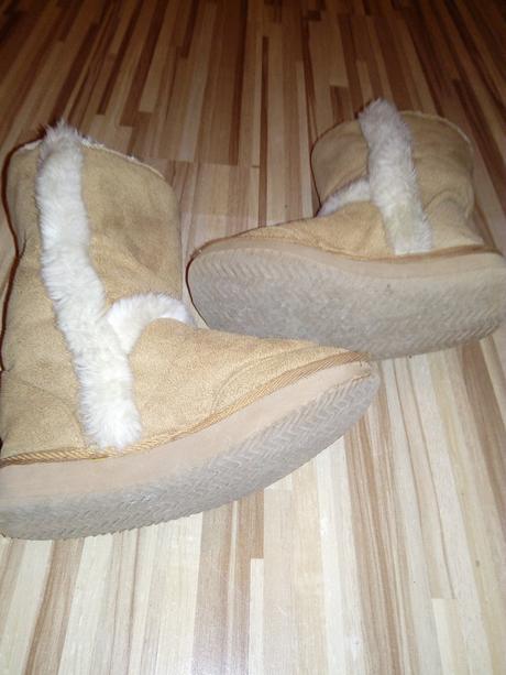 Teplučké čižmičky, 29