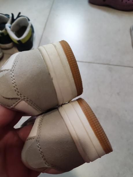 Tenistky, sprandi,27