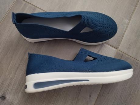 Len vyskúšané tmavomodré baleríny, 37