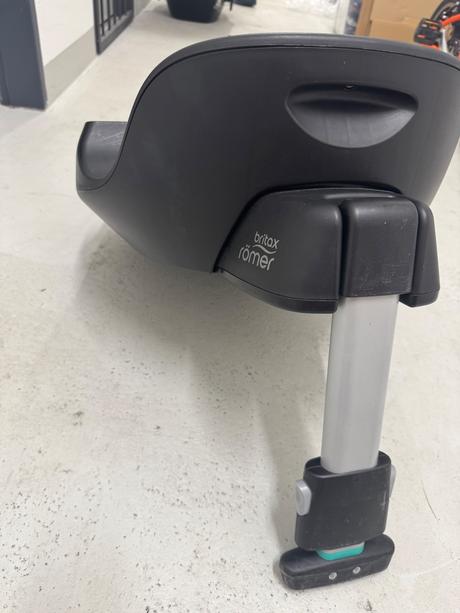 Základňa na vajíčko, britax