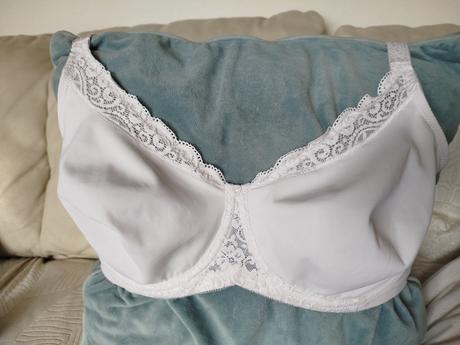 Triumph podprsenka 85e/f, triumph,85e