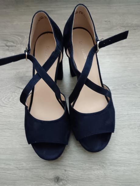 Krásne topánky, graceland,37