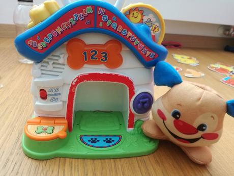 Fisher-price domcek so psíkom,