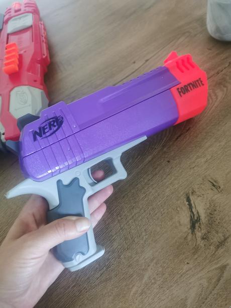 Pistol nerf fortnite, 