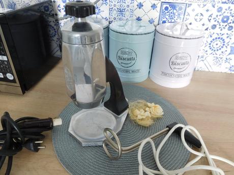 Smalt, keramika, prútené,mlynčeky,,