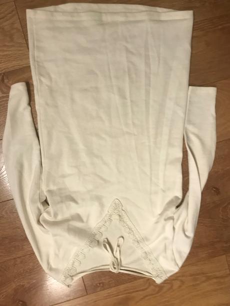 Mikinove saty, zaujimavy chrbat, reserved,s