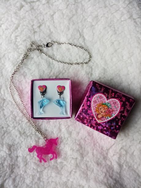 Bizuteria - naramky a retiazky,