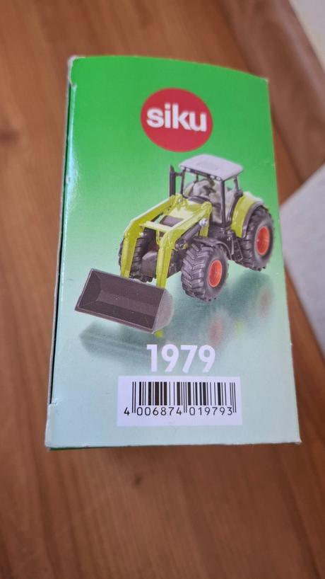 Traktor farmer siku,