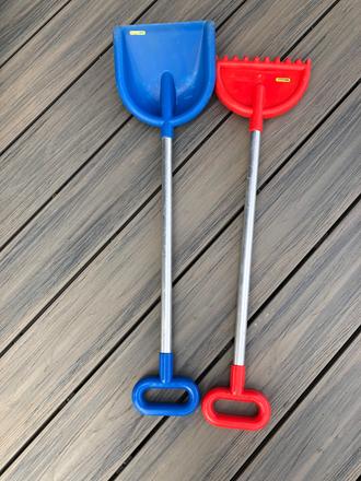 Lopatka a hrablicky pre najmensich, 
