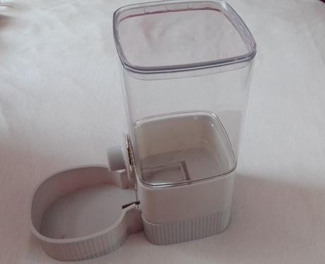 Dávkovač granúl morča,