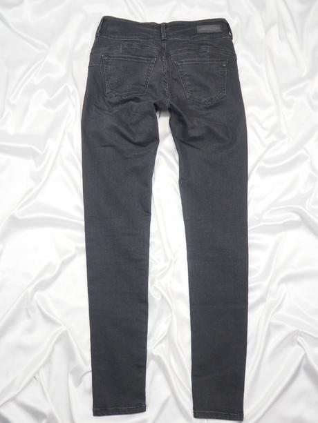 Luxusné strečové rifle c. o. j, s