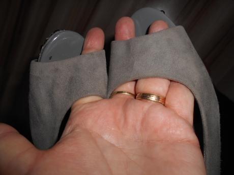 Dámske šedé lodičky zn. roberto  botella, 38