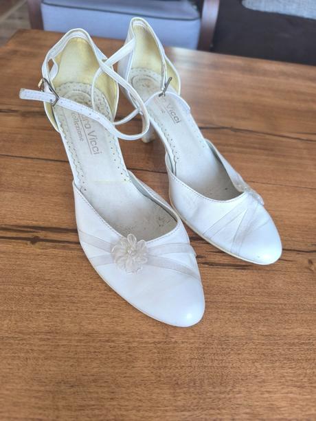 Svadobné topánky, 36