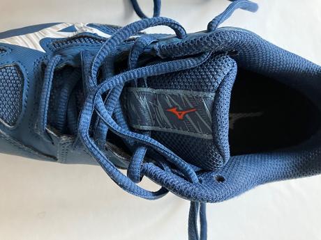 Tenisky halovky, mizuno,36