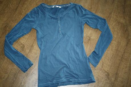 Raz oblecene tricko, 164