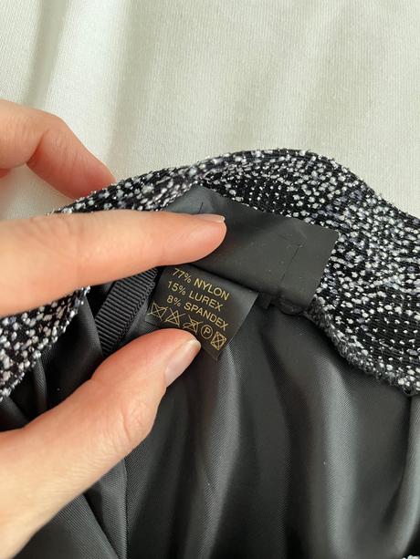 Slávnostný čierno-biely vzorovaný set (top + sukňa, m