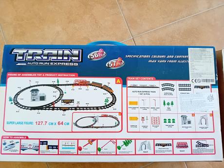 Železničná dráha s vlakom,