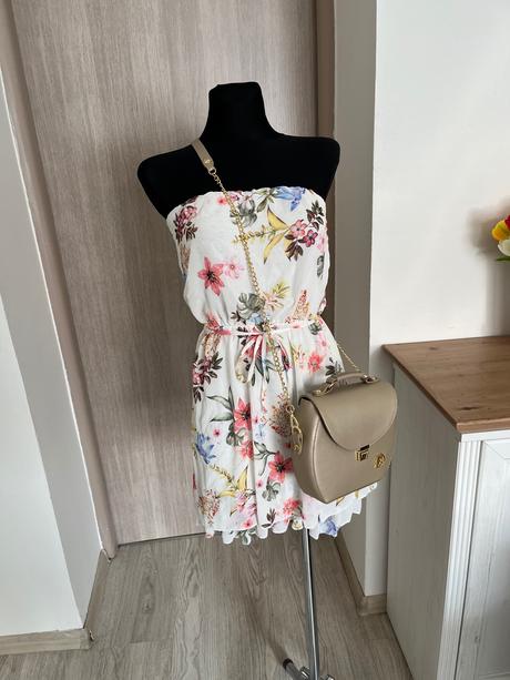 Kvietkove saty, age,m