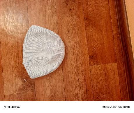 Dámska zimná čiapka, s