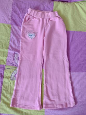 Ružové tepláčiky, 116