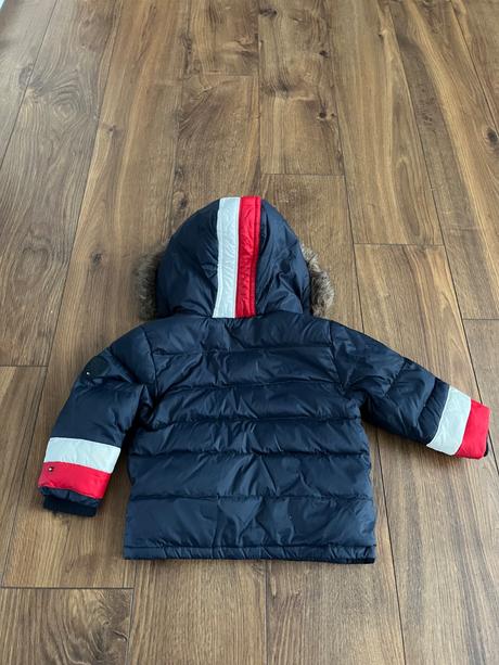 Tommy hilfiger zimna perova bunda, tommy hilfiger,80