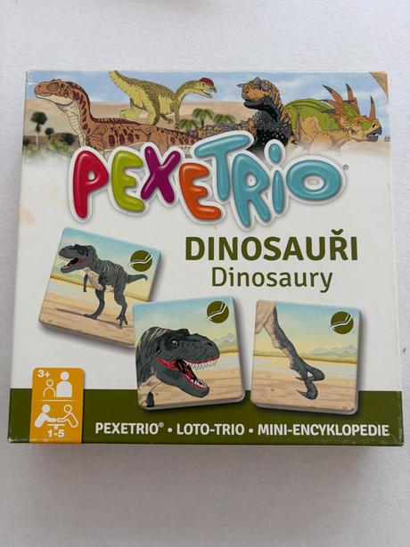 Pexetrio - dinosaury,