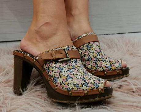 Dámske šľapky,  dreváky, 39