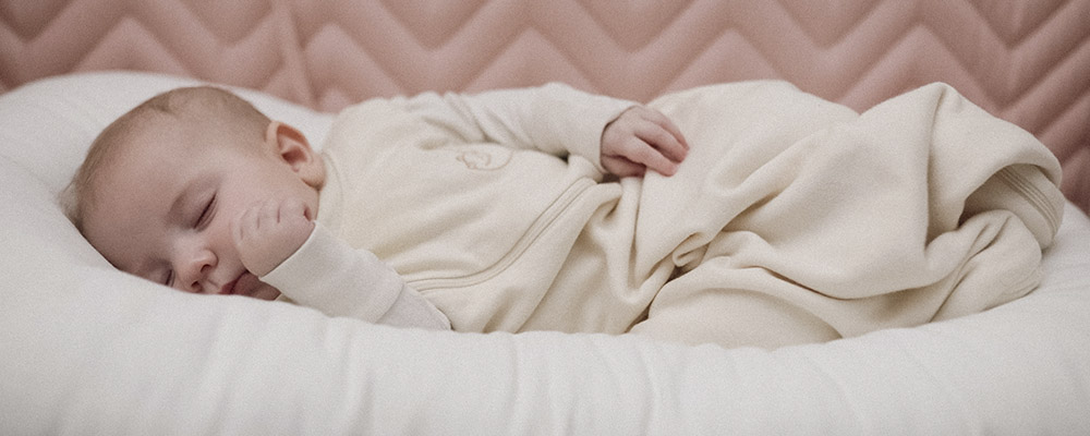 Celoročná merino novorodenecká výbavička Vačice - newborn merino set