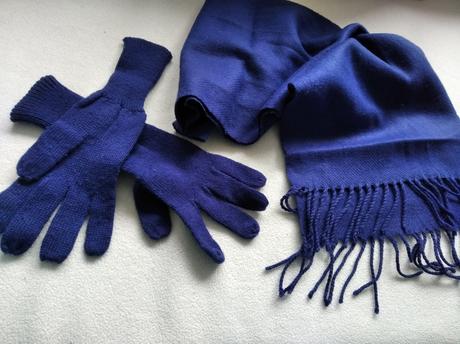 Kašmírový šál a pletené rukavice, c&a,l