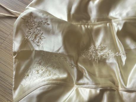 Spoločenské šaty/by, 40