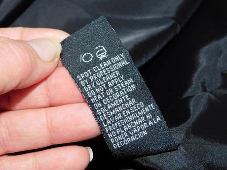 Pekne slavnostne saty, 36