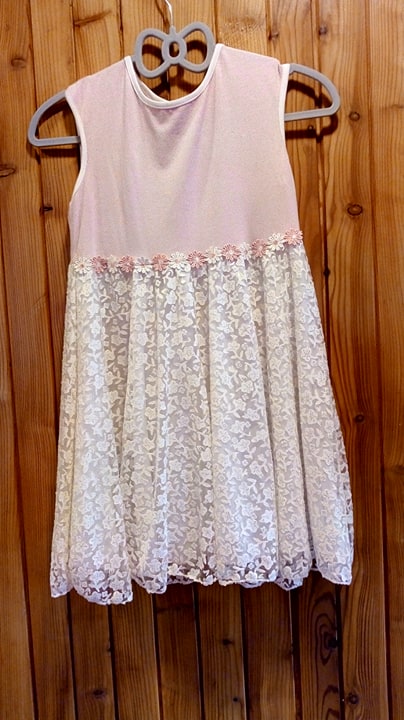 Sviatočne šaty, 134