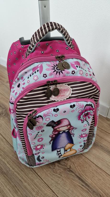 Školská taška na kolieskach, 