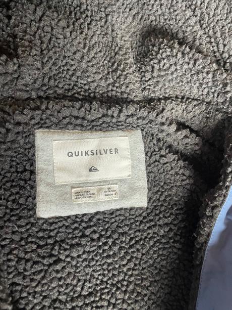 Bunda na chladnejšie dni, quiksilver,134
