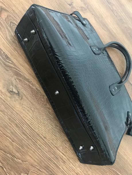 Damska elegantná kožená kabelka, 