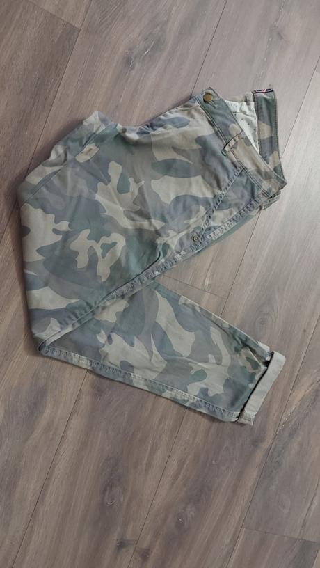 Krasne maskacove nohavice retro jeans, 28