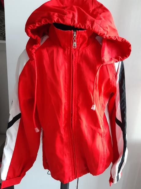 Cerveno-bielo-cierna prechodna vetrovka 140/146, 146