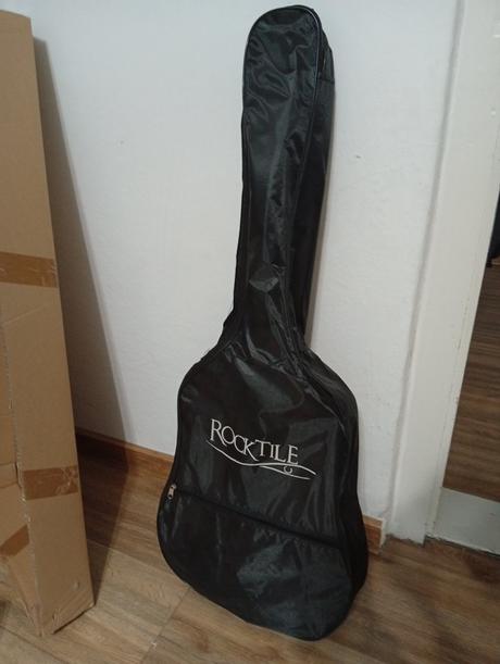 Gitara rocktile,