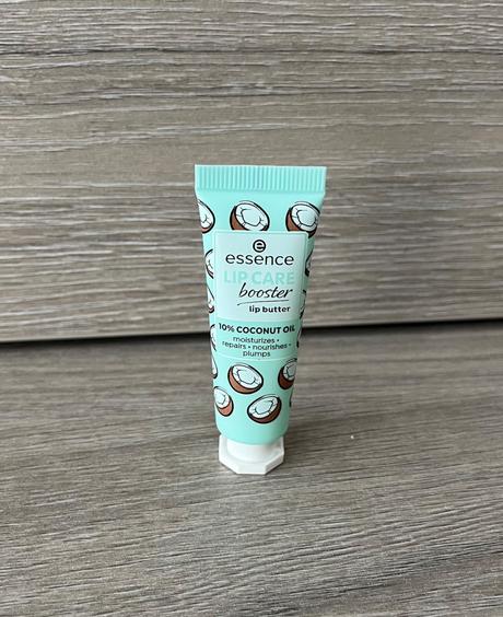 Dekoratívna kozmetika rôznych značiek, 