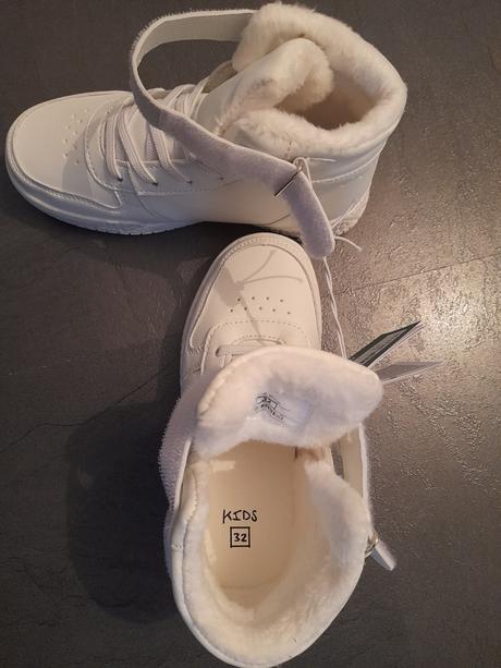 Zateplene tenisky, 32