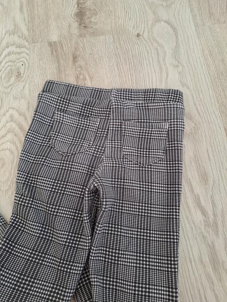 Teplejšie nohavice, 128