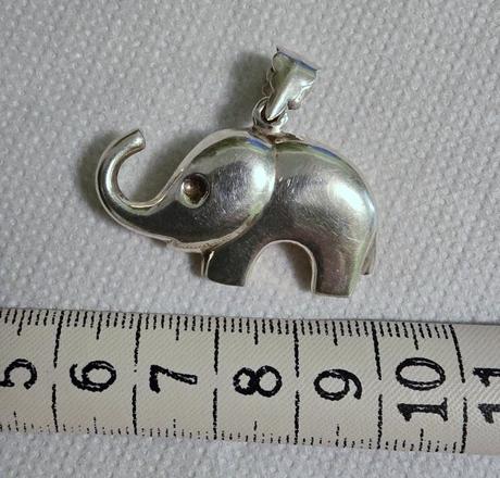 Strieborný prívesok - sloník,