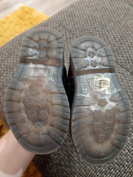 Topánky na prechodné obdobie, 20