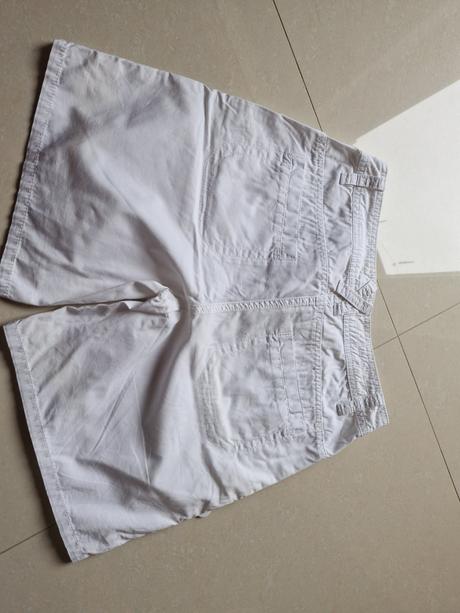Damske biele kratasy, h&m,36