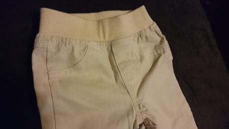 Béžové nohavice, 74