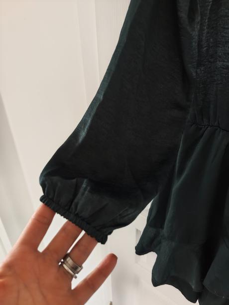 Dámske šaty s volánmi, sinsay,l