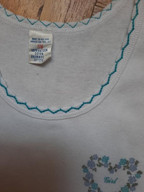 Dievčenské spodné prádlo, 116