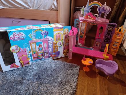 Hrad pre barbie , posteľ, stolík, gauc, 