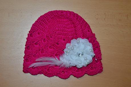 Háčkovaná čiapočka s kvetom, <50 - 158