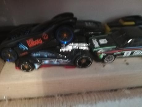 Ponúkam na predaj hot wheels, 